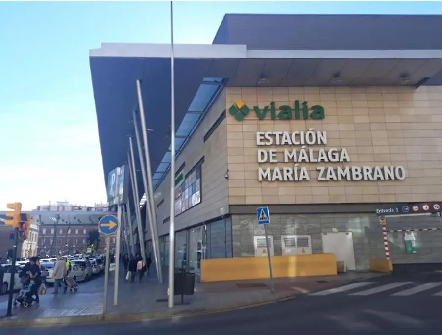 Malaga Vialia Ave Zona De Ocio Y Playaアパートメント スペイン