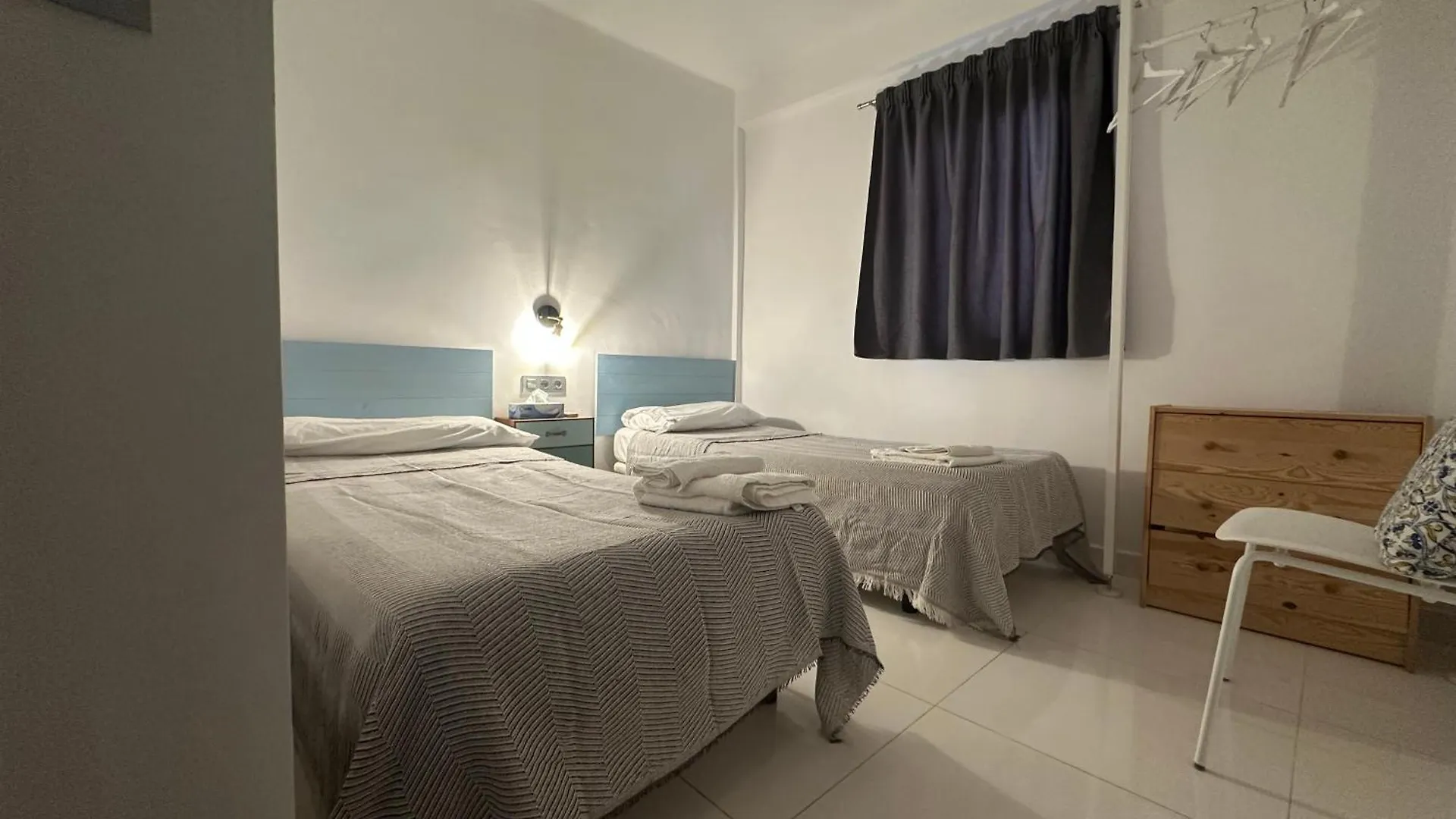 Malaga Vialia Ave Zona De Ocio Y Playaアパートメント 0*,  スペイン